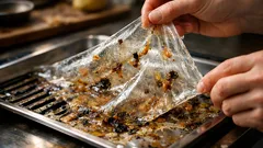 Så rengör du grillbrickan efter fisk med potatismjöl och vatten