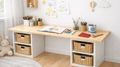 Gör ett barnskrivbord på 10 minuter med två kubboxar och en träskiva