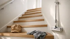 Trappan som alltid blir en avställningsyta? Här är vanan som håller stegen fria
