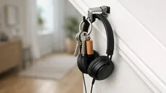 Den lilla klämkroken från Daiso som ger ordning utan att borra – 12 smarta sätt hemma